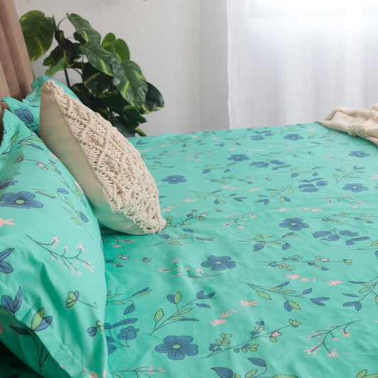 Green Floral Printed Microfibre Bedding Set With Pillow Covers | Queen Size | 90 x 100 Inches