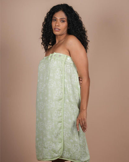 Elegant Banana Jacquard Body Wrap | 47 x 26 inches