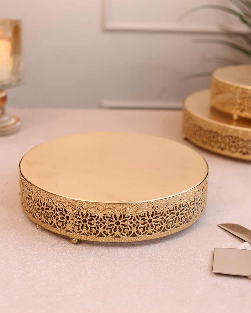 The Round Etching Flower Buffet Riser | Gold