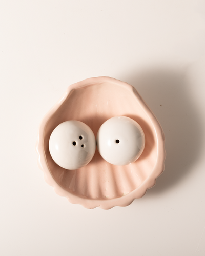 Amarkos Ceramic Seashell Salt & Pepper Set