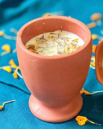 Oud Amber Scented Earthen Pot Candle