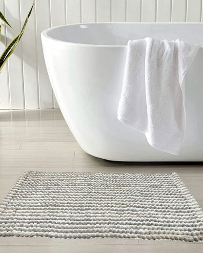 Pebble Bubble Loop Design Bathmat | 30 x 18 inches