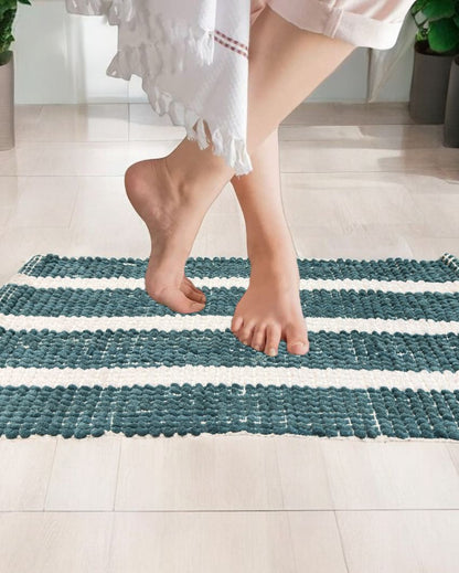 Stylish Pebble Bubble Loop Design Bathmat | 30 x 18 inches