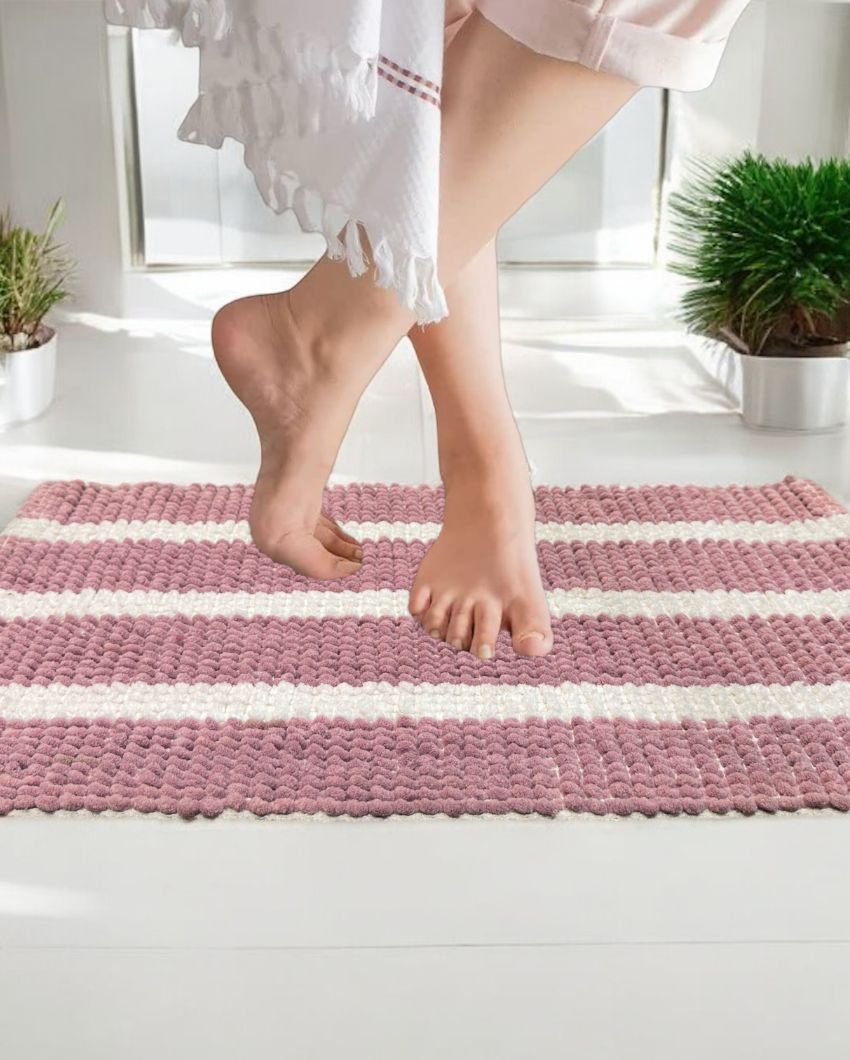 Chic and Cozy Pebble Bubble Loop Design Bathmat | 30 x 18 inches