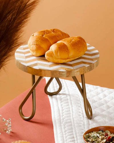 White Zic-Zac Cake Stand | 8 x 6 inches