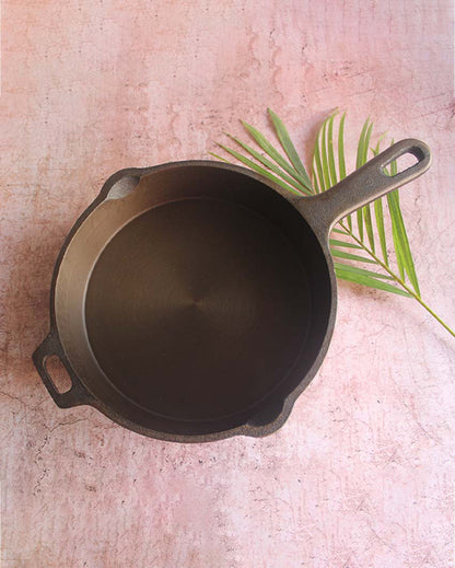 Refined & Non Stick Hassle Free Cooking Cast Iron Smooth Black Skillet