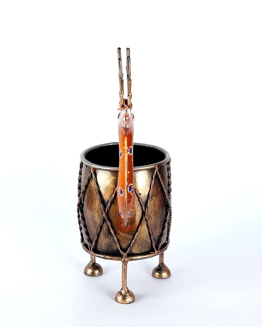 Deer Metal with Pen Stand | 7 x 5 x 10 inches
