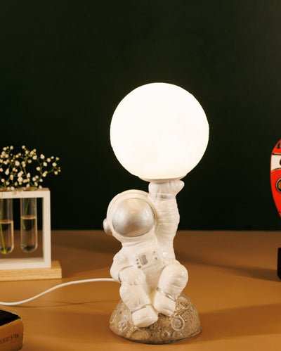 Astronaut Resin Table Lamp | 5 x 12 inches