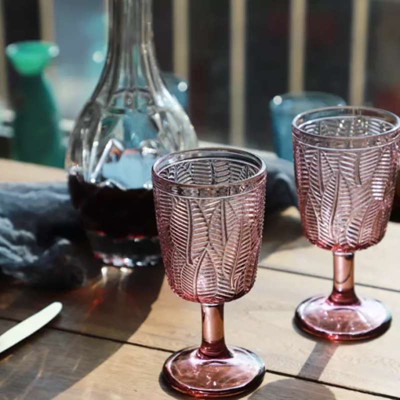 Vintage Leaf Embossed Wine Glass Set Mehroon