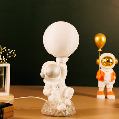 Astronaut Resin Table Lamp | 5 x 12 inches