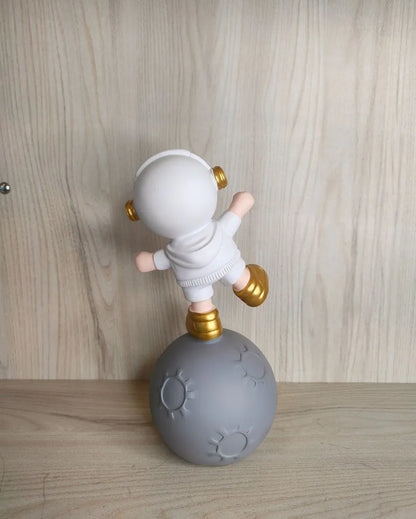 Resin Moon Landing Astronaut Table Decor