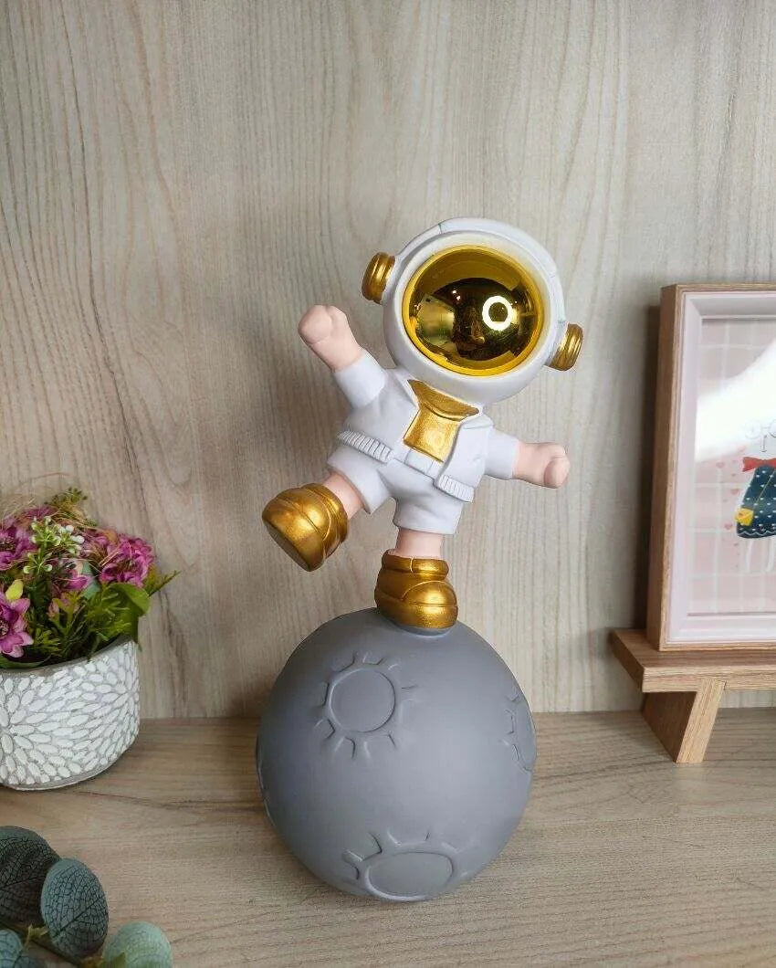 Resin Moon Landing Astronaut Table Decor