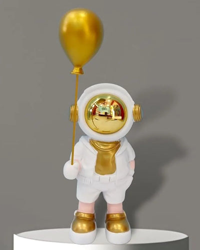 Resin Astronaut With Ballon Table Decor