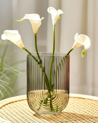 Timeless Elegance Glass Vase | 4 x 8 inches