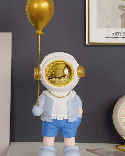 Ballon In Hand Resin Astronaut Showpiece Blue