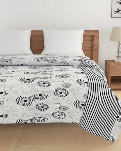 Veda Black Abstract Cotton Double Bed Size Quilt | 100 x 90 inches