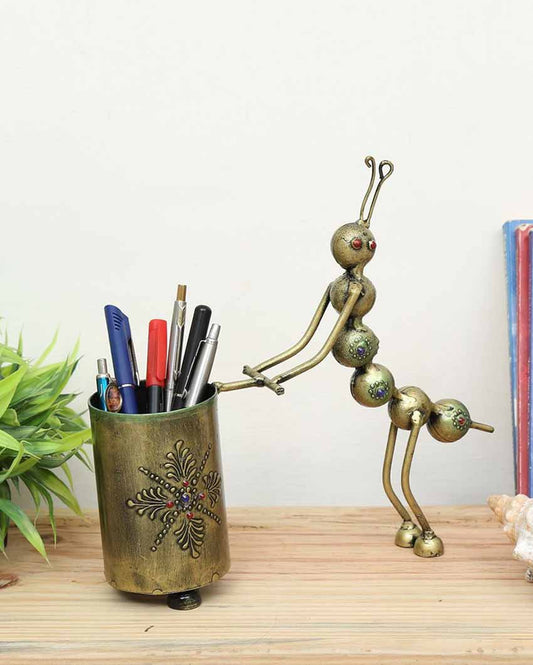 Ant Iron Pen Holder