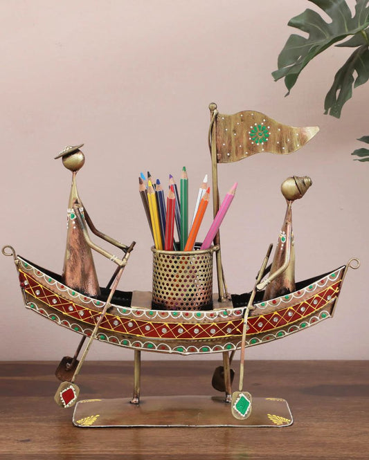 Iron Boat Style Pen Stand