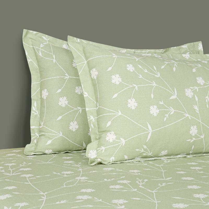 Allium Floral Print Cotton Bedding Set With Pillow Covers | Double , Double Fitted Or King Size | 90 x 108 Inches , 108 x 108 Inches , 72 x 78 Inches - Dusaan