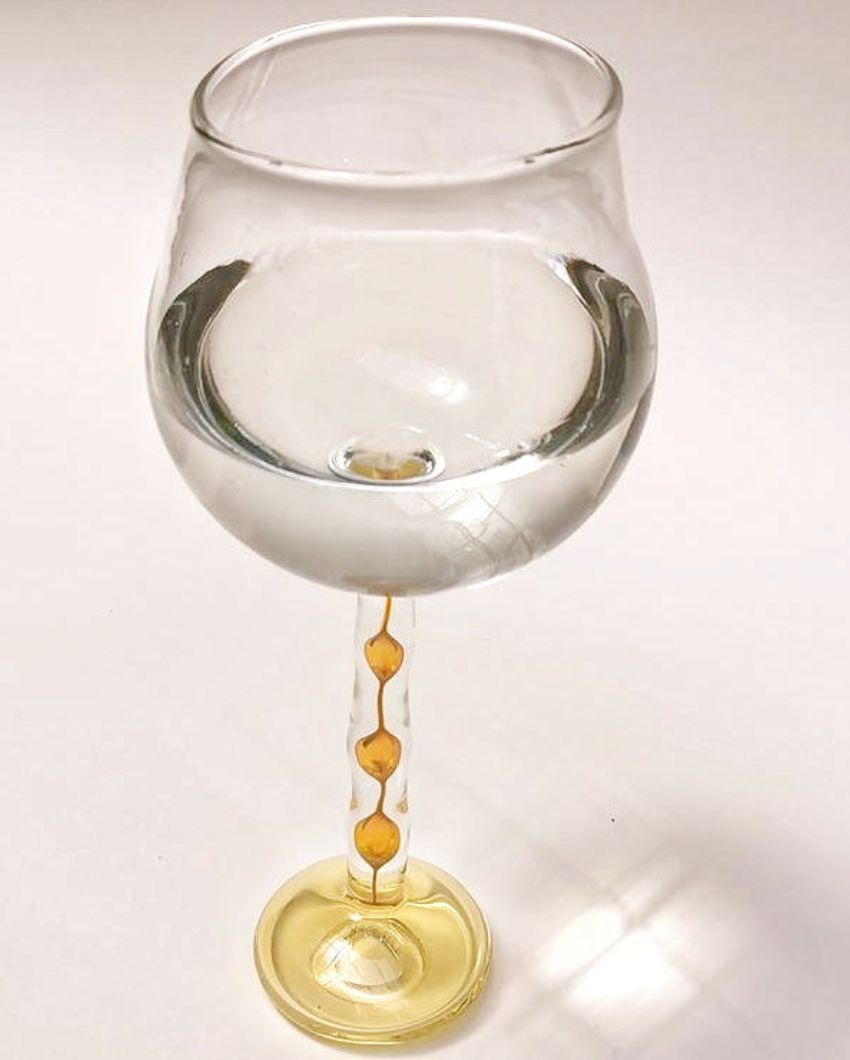 Muscov Yellow Base Wine Glass