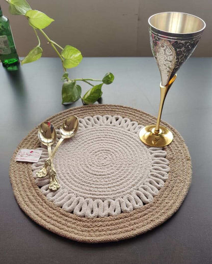 Payal Design Cotton Heat Resistant and Reversible Place Mats with Round Table Mats | Pack Of 4