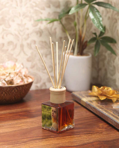 Elegant Aroma Sweet Bliss Reed Diffuser With Ten Sticks | 4 x 2 x 4 inches