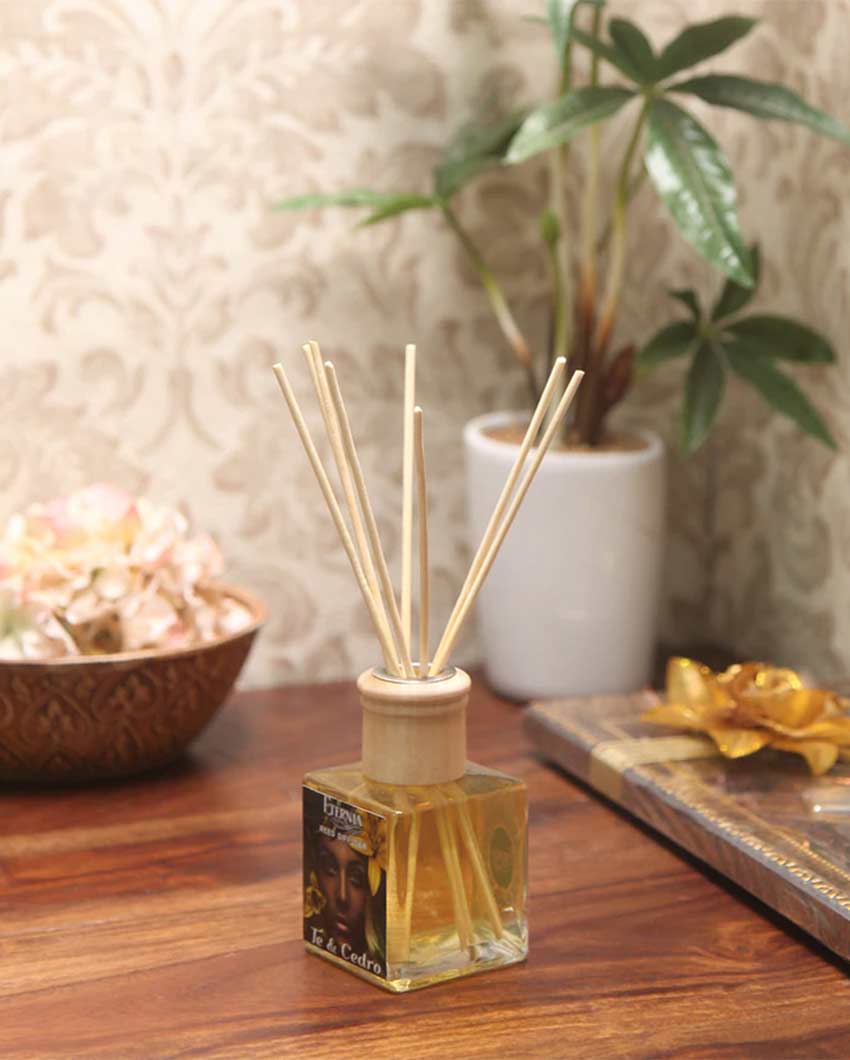 Elegant Aroma Te and Cedro Reed Diffuser With Ten Sticks | 4 x 2 x 4 inches