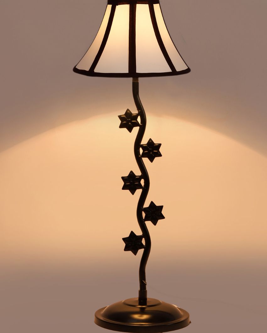 Sophisticated Star Zig Zag Iron Table Lamp | 12 x 24 inches