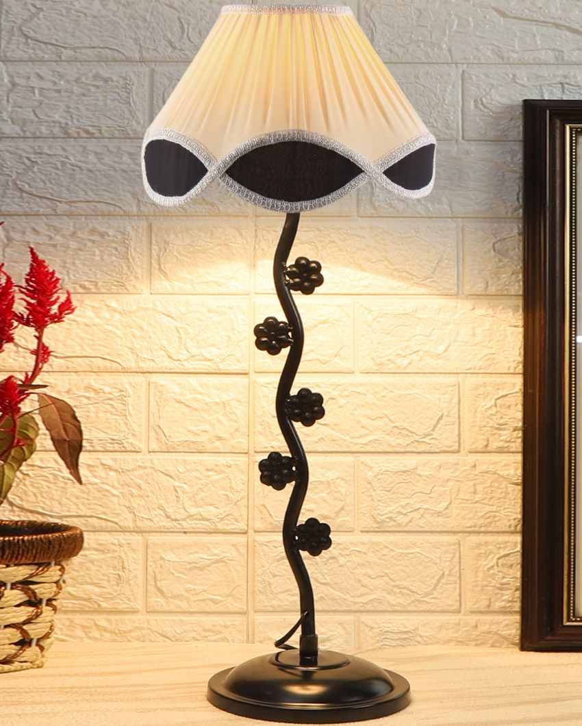 Vintage Shade Iron Small Flower Design Table Lamp | 12 x 25 inches