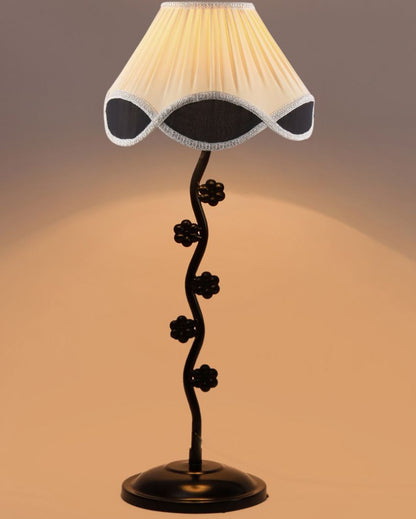 Vintage Shade Iron Small Flower Design Table Lamp | 12 x 25 inches