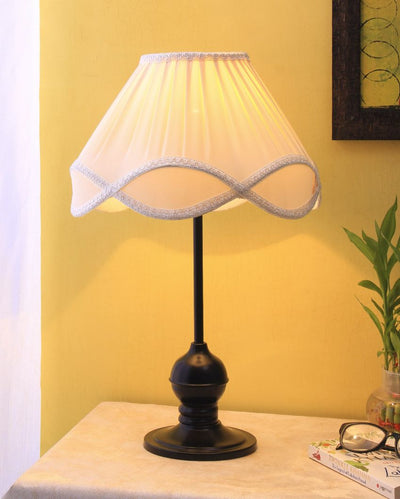 Charming Vintage Shade Iron Base Table Lamp | 12 x 19 inches