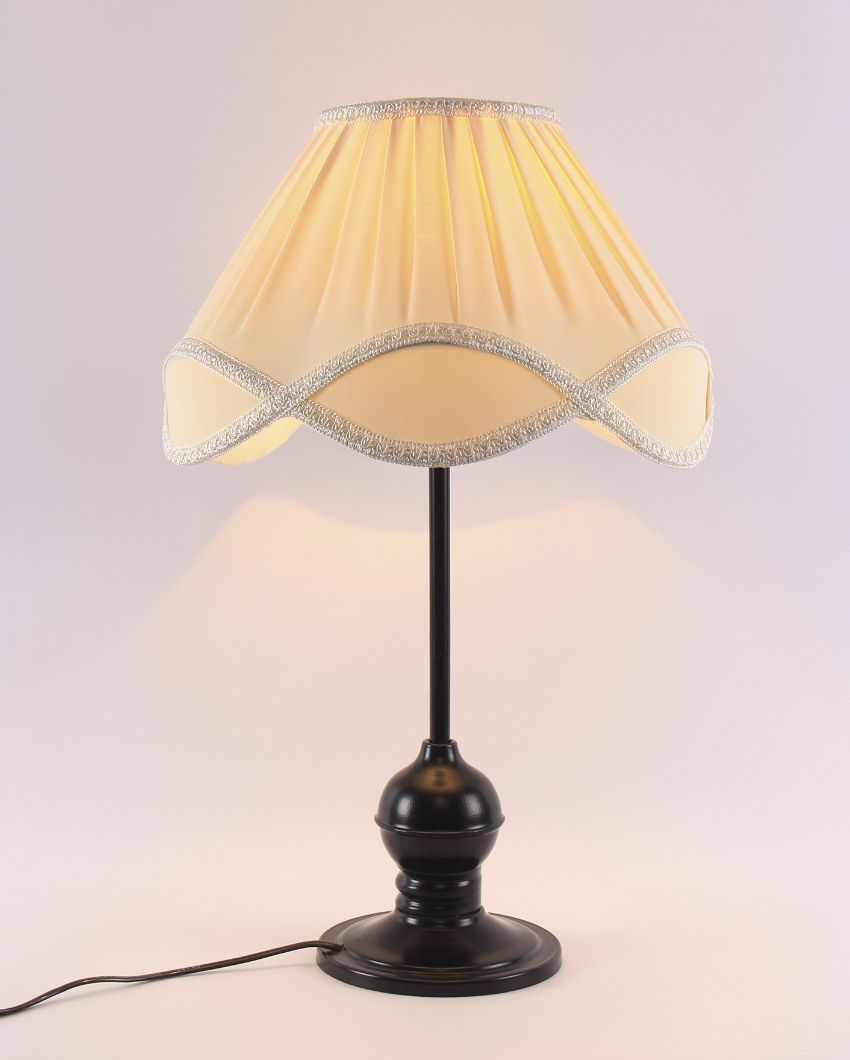 Charming Vintage Shade Iron Base Table Lamp | 12 x 19 inches