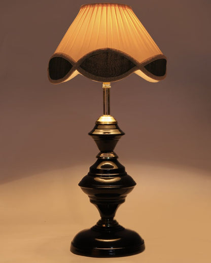 Vintage Shade Table Lamp Sleek Iron Black Base | 12 x 19 inches