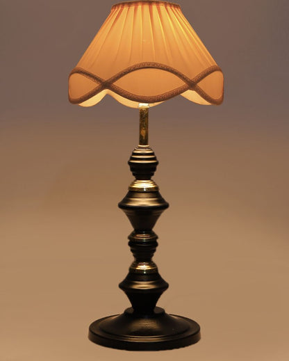 Charming Vintage Shade Table Lamp Iron Black Base | 12 x 20 inches