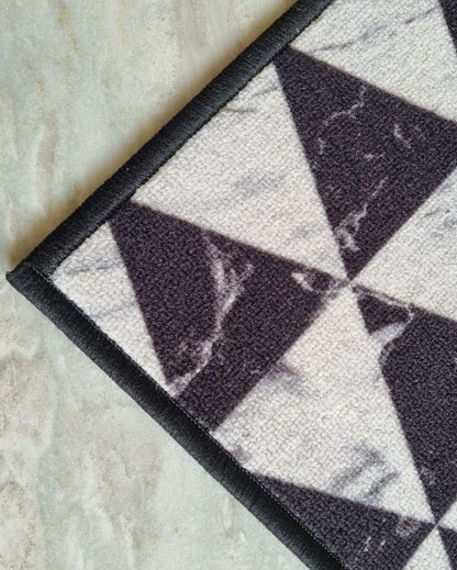Marble Triangles Design Anti-Slip Rug | 3 x 5 Ft