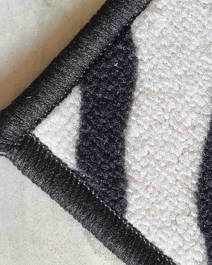 Zebra Print Nylon Anti-Slip Runner & Floor Mat Set