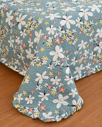 Beautiful Flower Bunch Glace Cotton Bedcovers | Queen Size | 90 X 100 inches