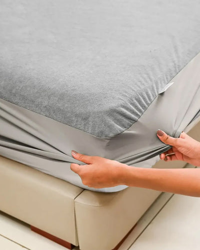 Sturdy Dream Guard Grey Superior Bed Mattress Cover