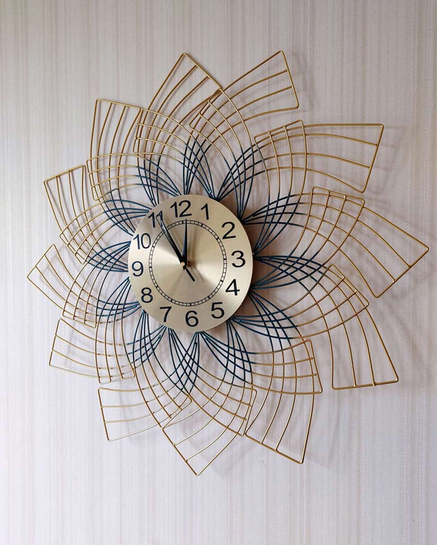 Caitlynn Metal Wall Clock