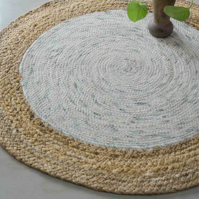 Contemporary Woolen Rug | 24 inches