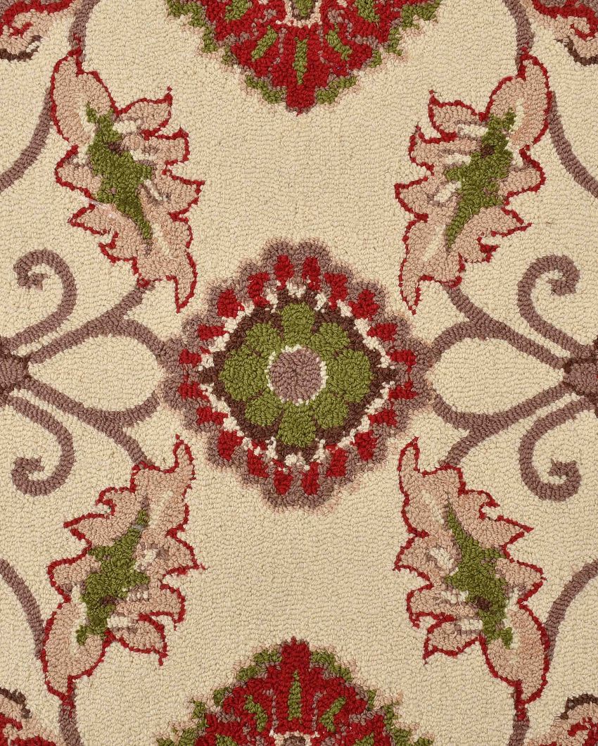 Innovative Traditional Cream Hand Tufted Wool Carpet