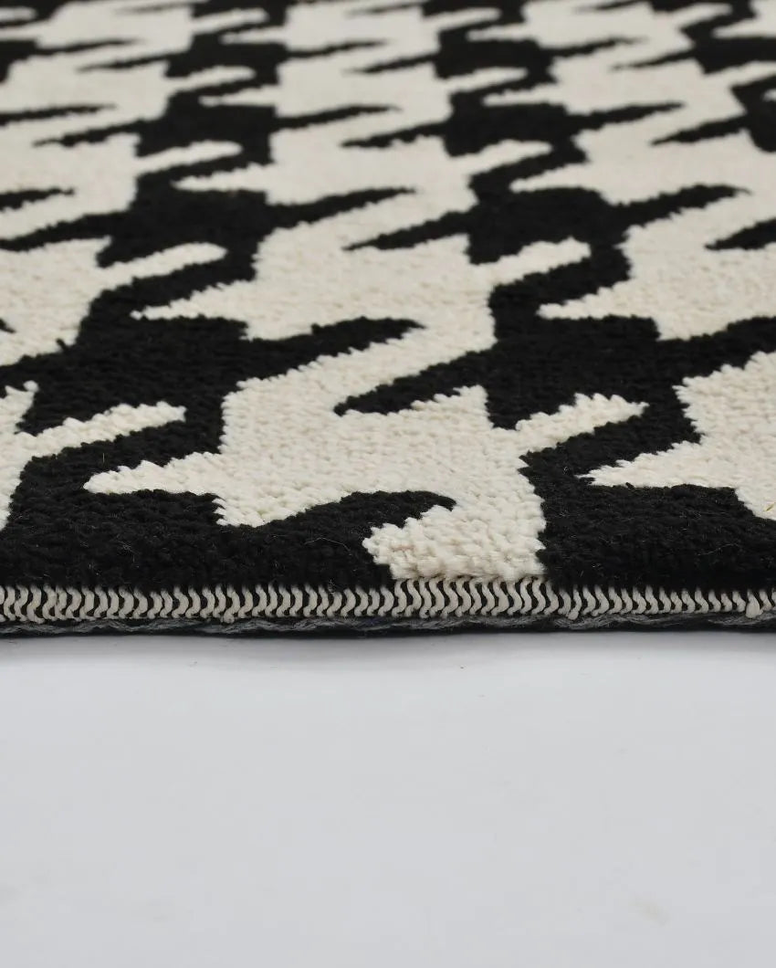 Black & White Abstract Polyester Carpet