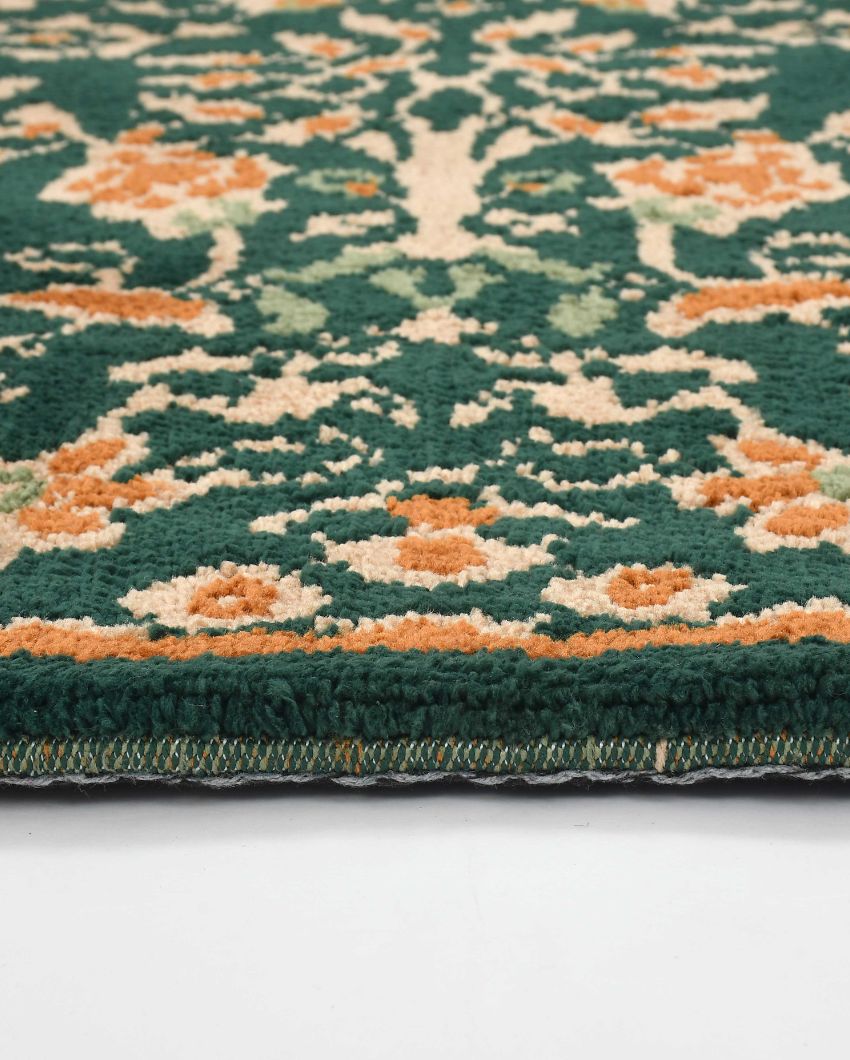 Green & Gold Traditional Polyester Carpet