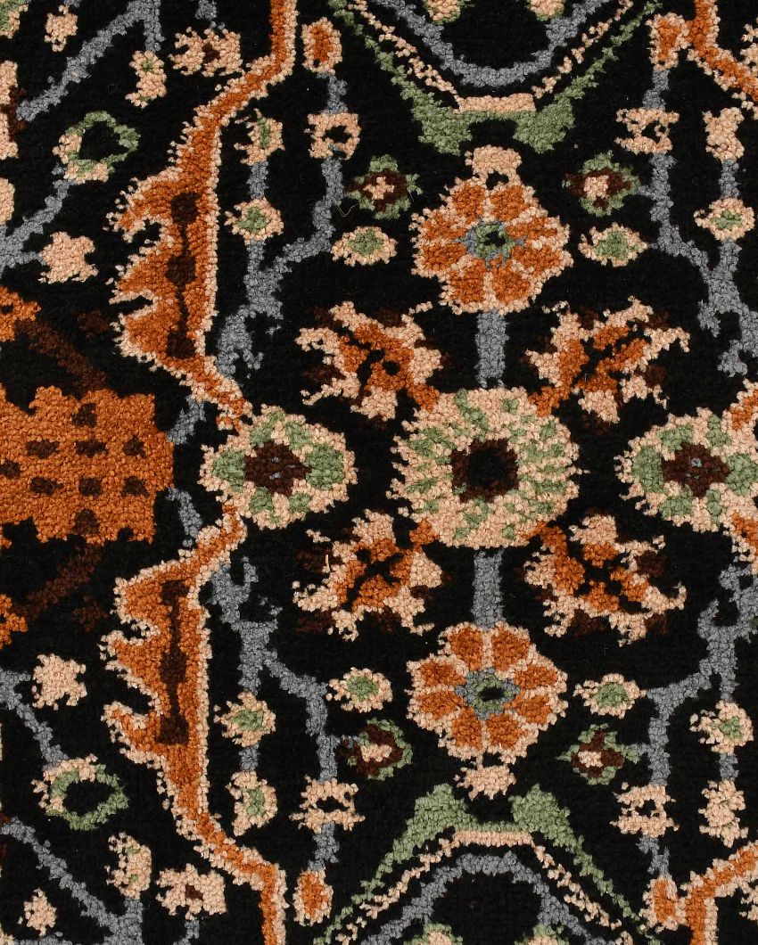 Distinctive Black & Gold Traditional Polyester Carpet