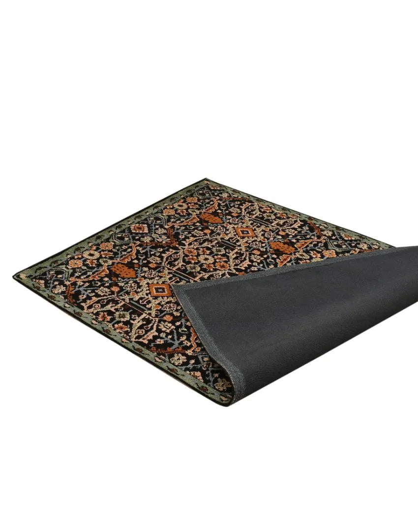 Distinctive Black & Gold Traditional Polyester Carpet