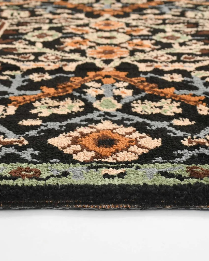 Distinctive Black & Gold Traditional Polyester Carpet