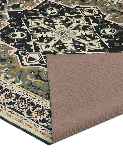 Traditional Washable Polyester Carpet | 6 X 4 Ft Green
