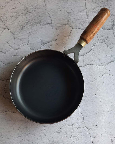 Reliable & Even Heating Crispy and Golden Results Iron Black Fry Pan