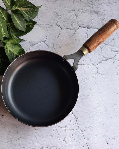 Reliable & Even Heating Crispy and Golden Results Iron Black Fry Pan