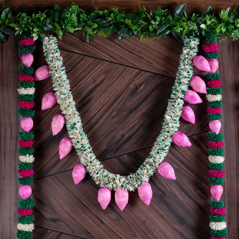 Ishani Solawood Zinnia Flower Garland With Lotus Handing Default Title